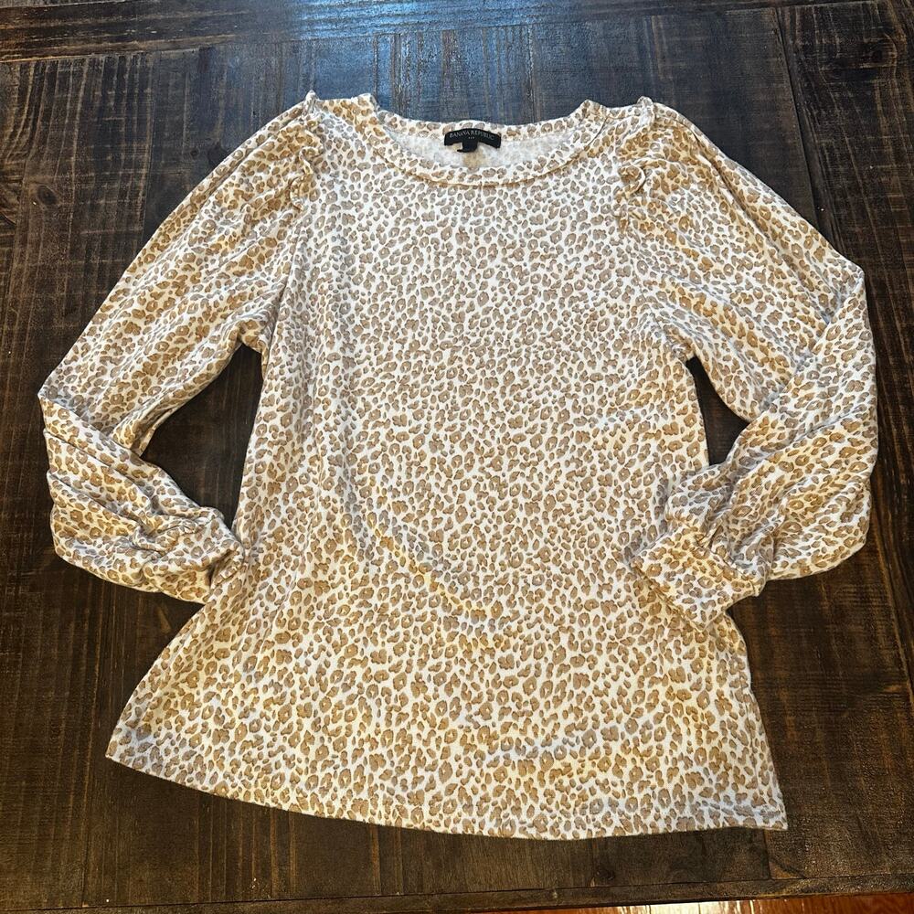 Banana Republic Tan Cheetah Print Knit Top sz S